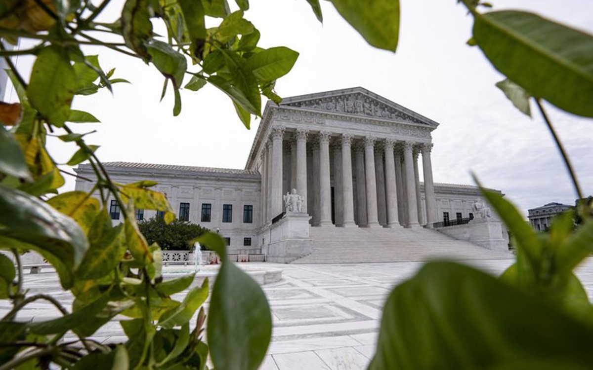 Justices Rule LGBT People Protected From Job Discrimination